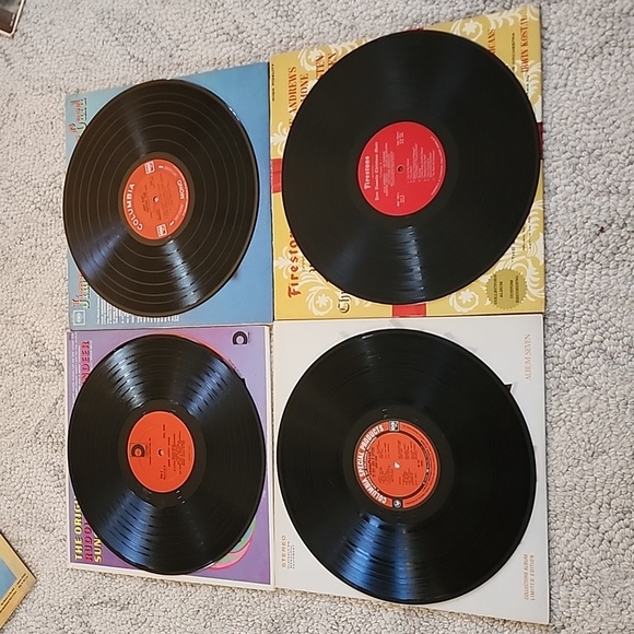 Vintage Christmas Classic Vinyl Assortment - Picture 4 of 11